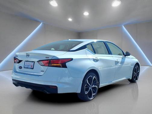 2023 Nissan Altima SR Intelligent AWD