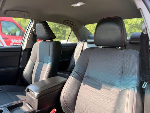 Blue Streak Metallic 2017 Toyota Camry SE