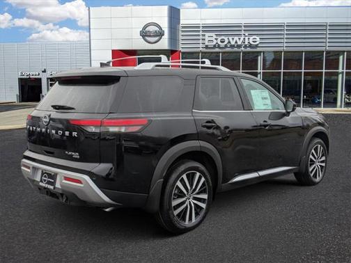 2025 Nissan Pathfinder Platinum 4WD