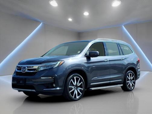 2022 Honda Pilot Touring 8-Passenger