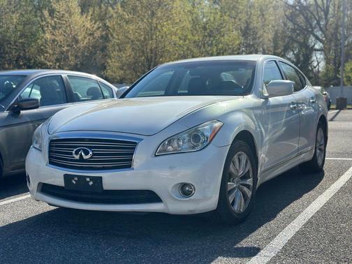 Moonlight White 2011 INFINITI M37x Base