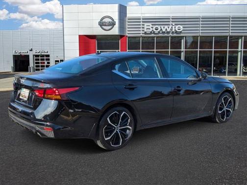 2023 Nissan Altima SR FWD