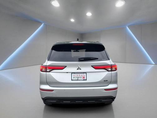 Silver 2024 Mitsubishi Outlander SEL S-AWC