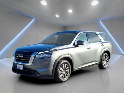 2022 Nissan Pathfinder S 4WD