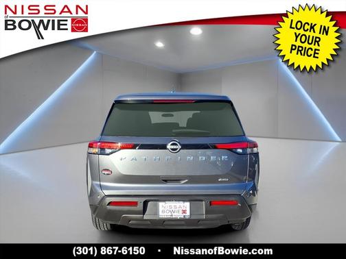 2022 Nissan Pathfinder S 4WD