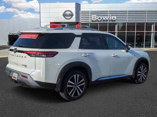 2023 Nissan Pathfinder Platinum 4WD