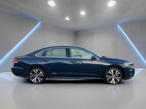 2022 Volkswagen Passat 2.0T SE