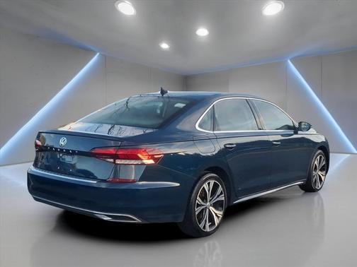2022 Volkswagen Passat 2.0T SE