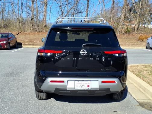 2025 Nissan Pathfinder SL 4WD