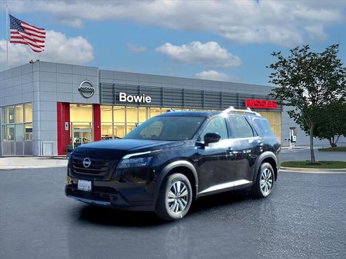 2025 Nissan Pathfinder SL 4WD