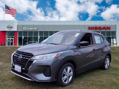 2025 Nissan Kicks S
