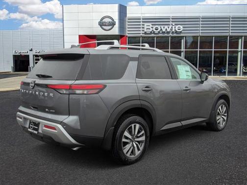 2025 Nissan Pathfinder SL 4WD