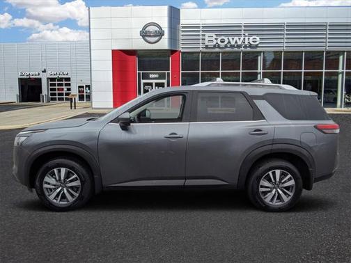 2025 Nissan Pathfinder SL 4WD