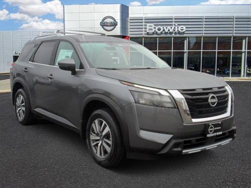 2025 Nissan Pathfinder SL 4WD