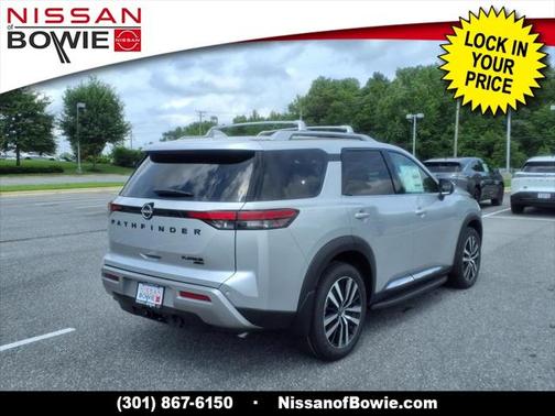 2025 Nissan Pathfinder Platinum 4WD