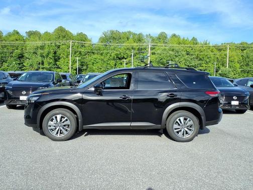 Super Black 2026 Nissan Pathfinder SL