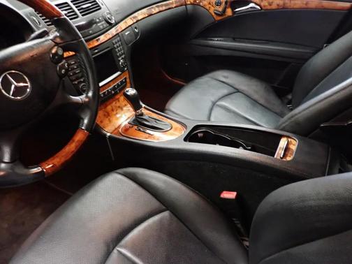 2009 Mercedes-Benz E-Class Luxury 4MATIC