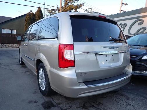 2015 Chrysler Town & Country Touring