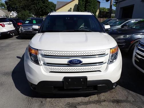 White 2015 Ford Explorer Limited