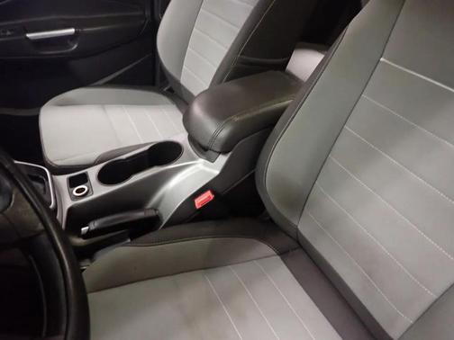 Blue 2014 Ford Escape SE