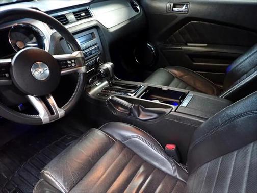 2010 Ford Mustang Premium