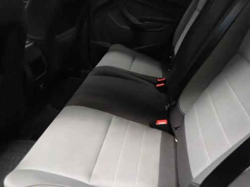 Black 2016 Ford Escape SE