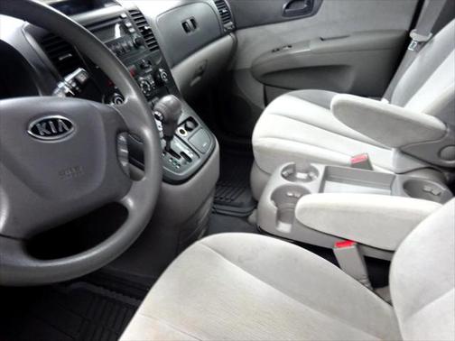 2008 Kia Sedona LX