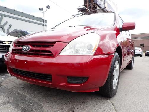Maroon 2008 Kia Sedona LX