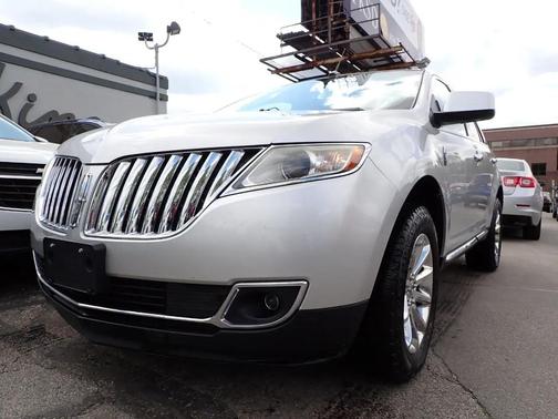 Silver 2011 Lincoln MKX Base