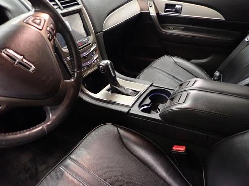 Silver 2011 Lincoln MKX Base