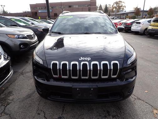 2016 Jeep Cherokee Sport