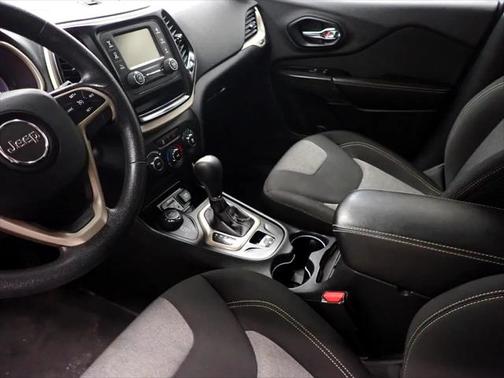 2014 Jeep Cherokee Sport