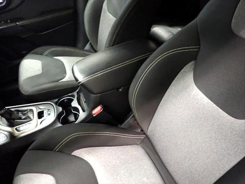 2014 Jeep Cherokee Sport