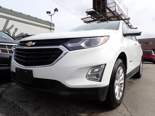White 2019 Chevrolet Equinox 1LT
