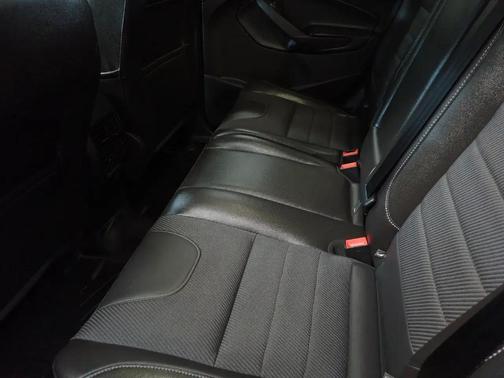 Blue 2015 Ford Escape SE