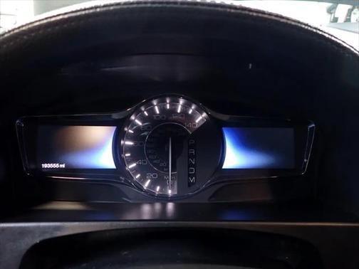 2011 Lincoln MKX Base