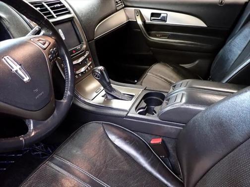2011 Lincoln MKX Base