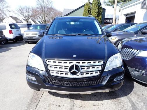 Black 2011 Mercedes-Benz M-Class ML 350