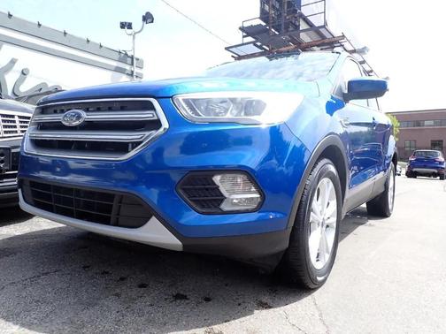Blue 2017 Ford Escape SE