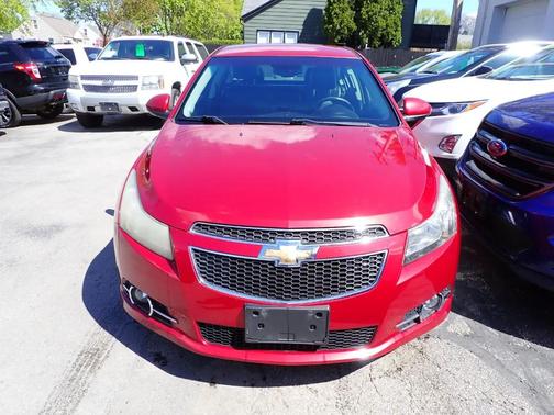Burgundy 2014 Chevrolet Cruze 2LT