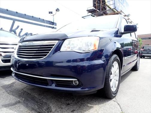 2014 Chrysler Town & Country Touring
