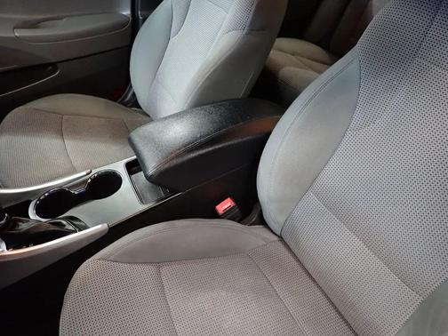 Blue 2013 Hyundai SONATA GLS