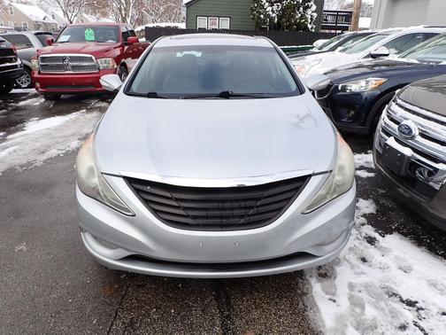 2011 Hyundai SONATA Limited 2.0T