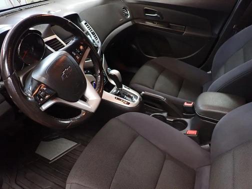 Red 2014 Chevrolet Cruze 1LT