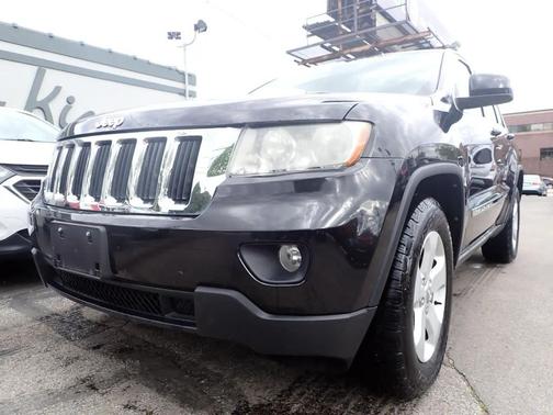 Black 2013 Jeep Grand Cherokee Laredo