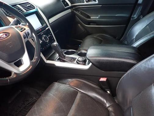 Black 2014 Ford Explorer Sport