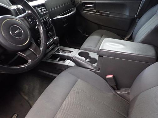 2011 Jeep Liberty Sport