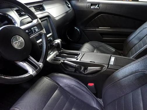 2011 Ford Mustang V6 Premium