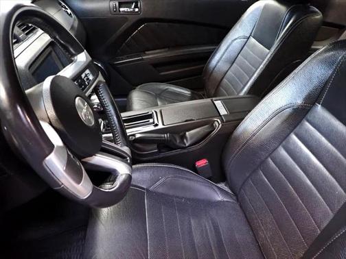 2011 Ford Mustang V6 Premium