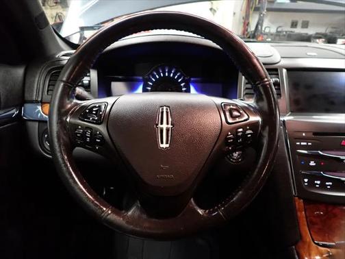 2014 Lincoln MKS Base